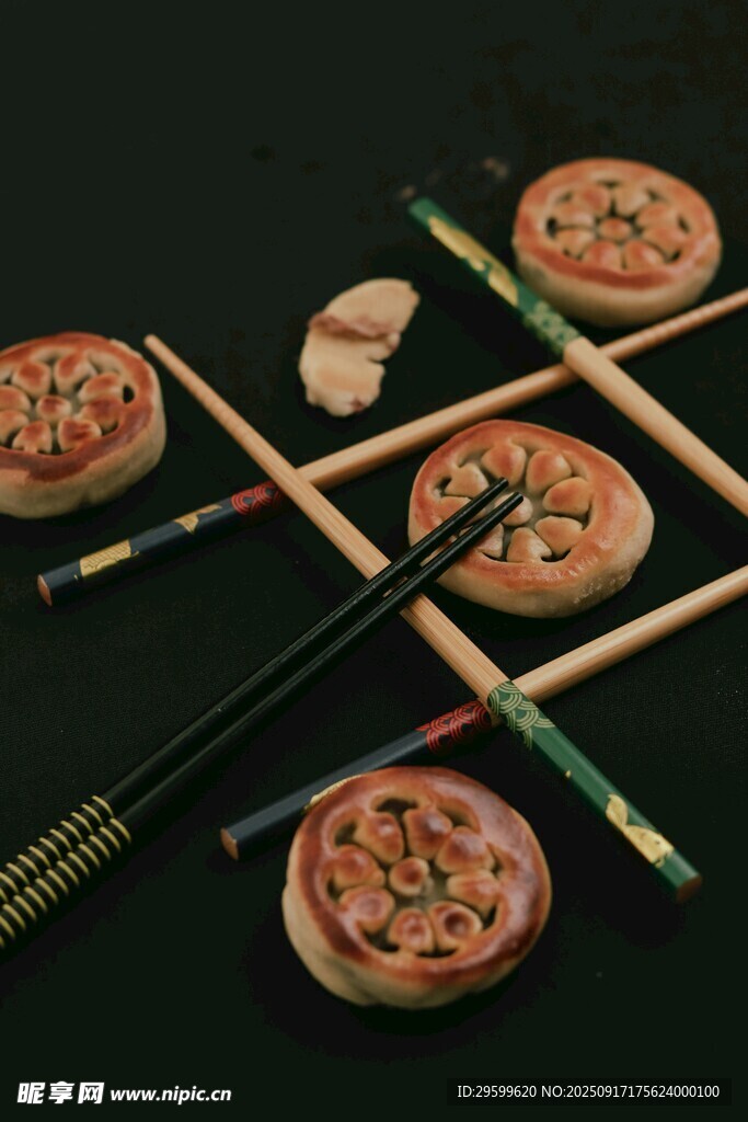 日式和风寿司与餐具组合