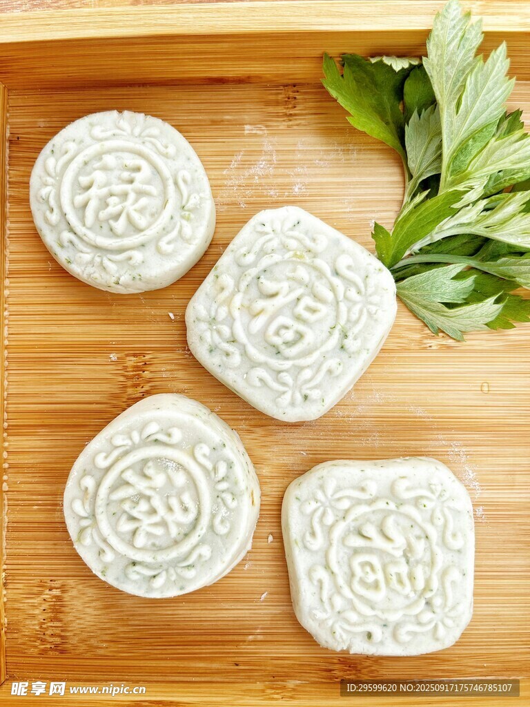 中式雕花糕点 