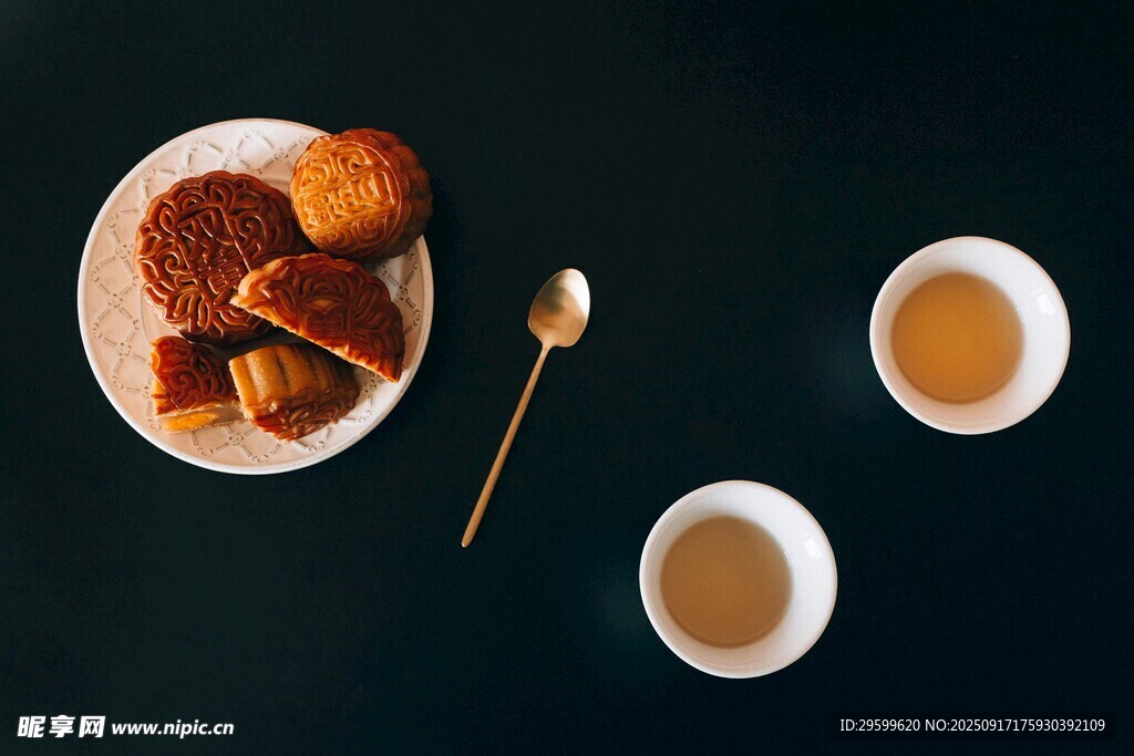 美味糕点配茶饮