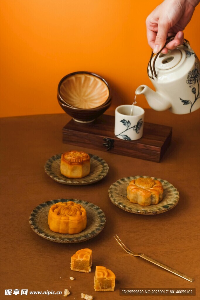 中秋传统美食与茶饮场景