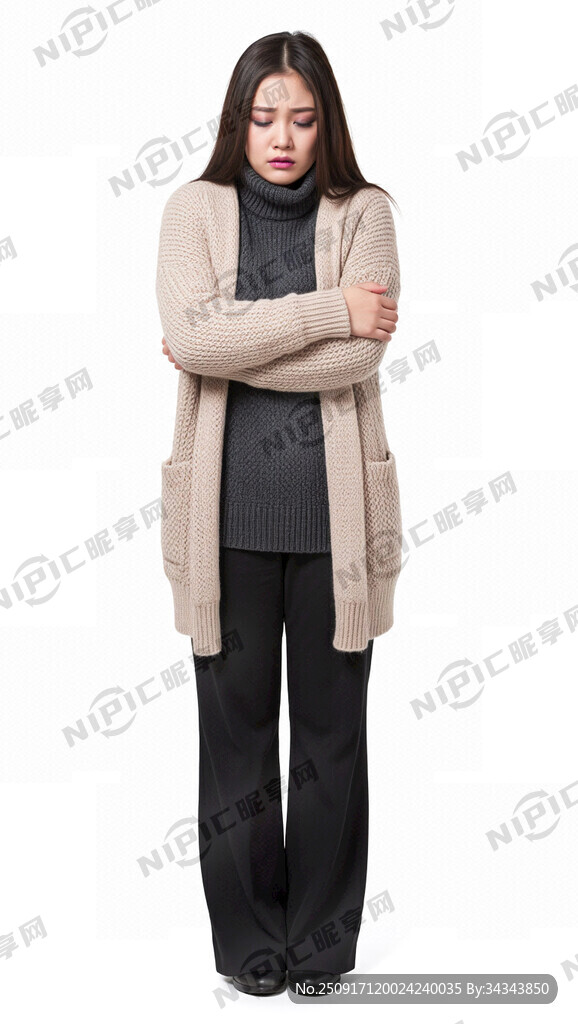 现代年轻女性全身站立 双腿并拢