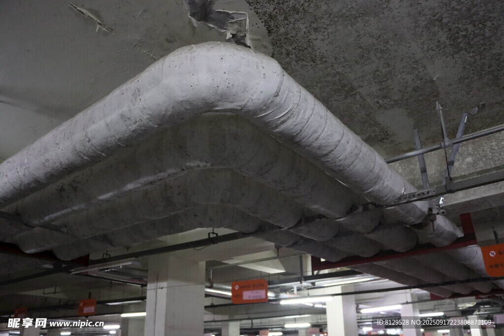 地下停车场通风管道设施