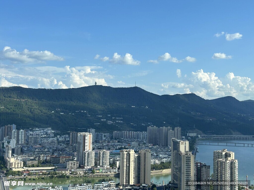广元市城市山海景观俯瞰图