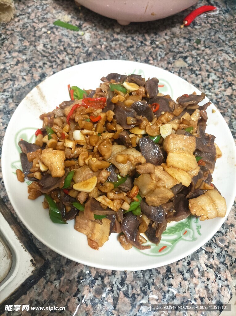 萝卜干炒鸭庆