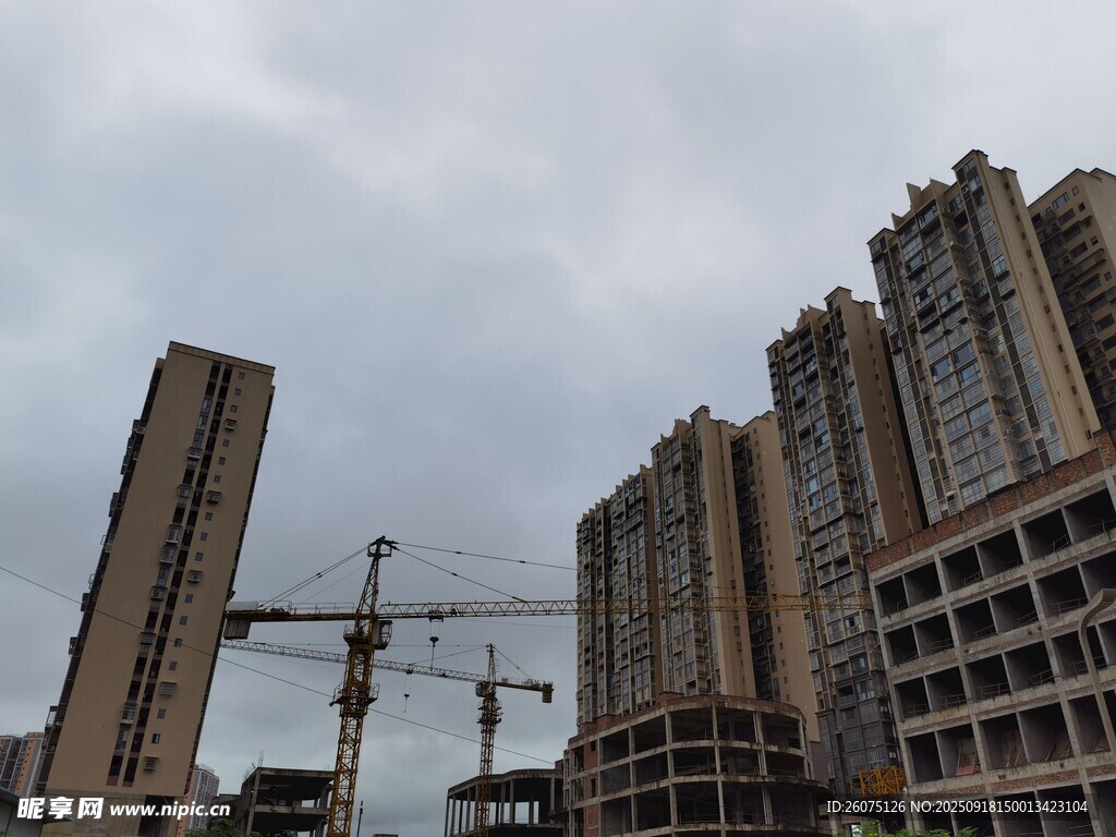 城市在建高楼施工现场