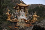 山间精美佛像雕塑景观