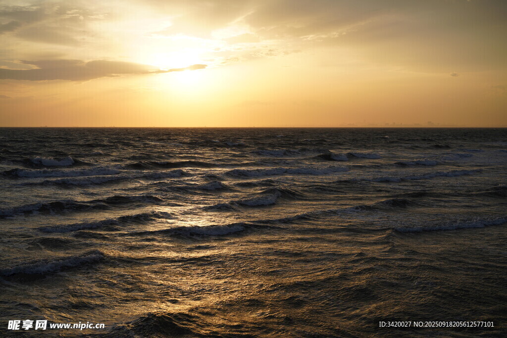 海上日落美景
