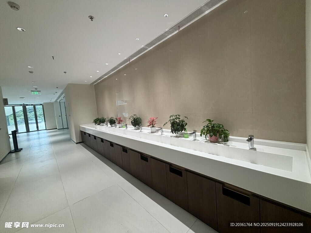 现代风格洗手台公共空间