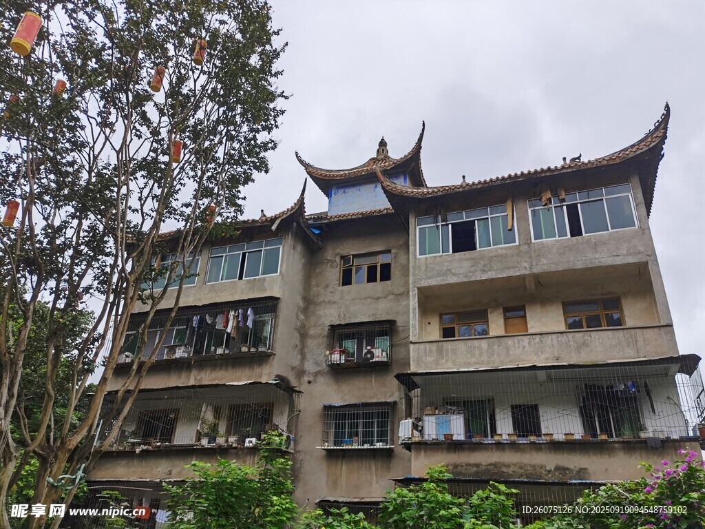 中式风格多层居民楼建筑