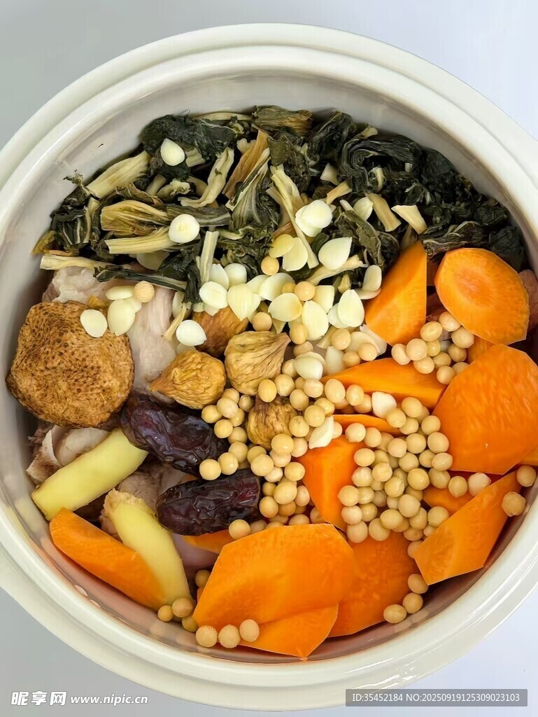 蔬菜菌菇汤