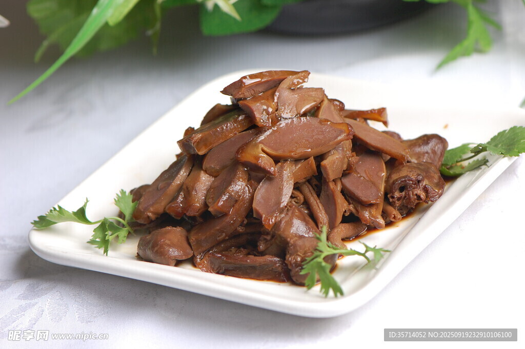 美味卤鸭胗