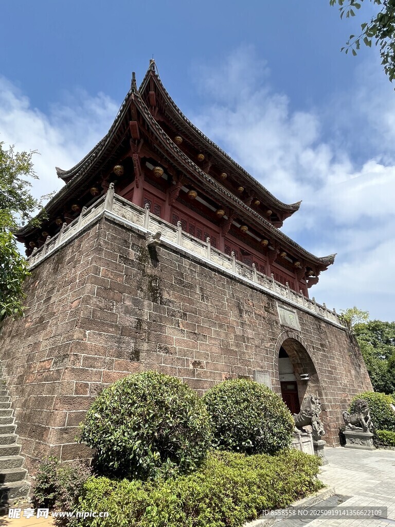 中式古城楼建筑景观