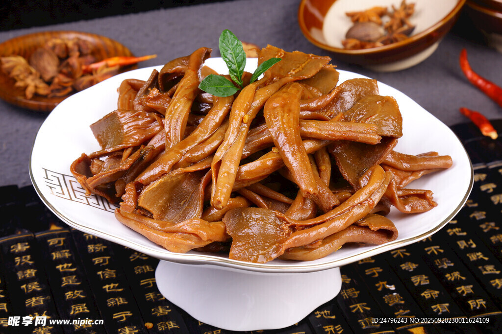 美味卤鸭肚