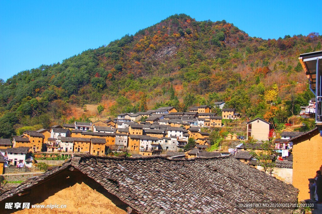 安徽黄山阳产土楼风光