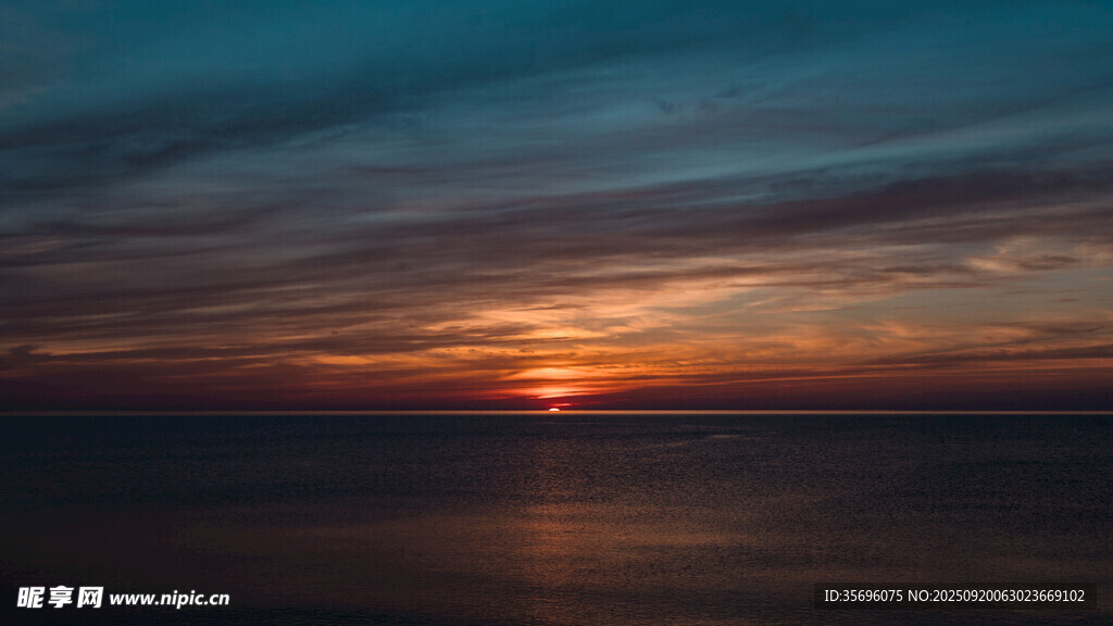 海上壮丽日出美景