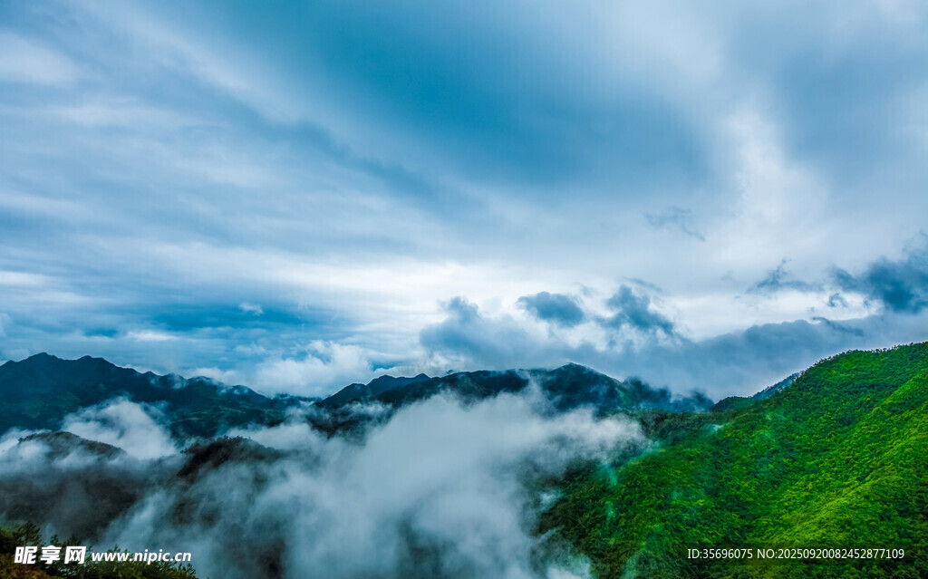山间云海美景