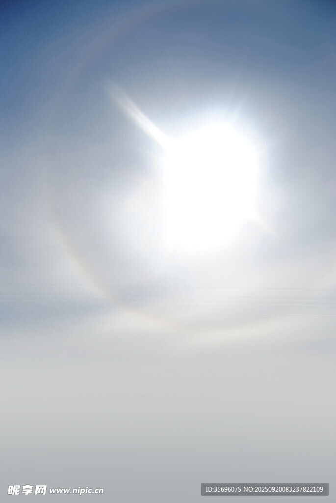天空中的耀眼日光