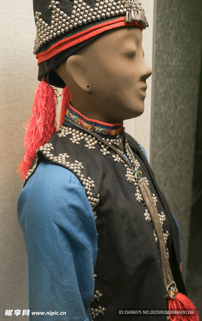 少数民族服饰