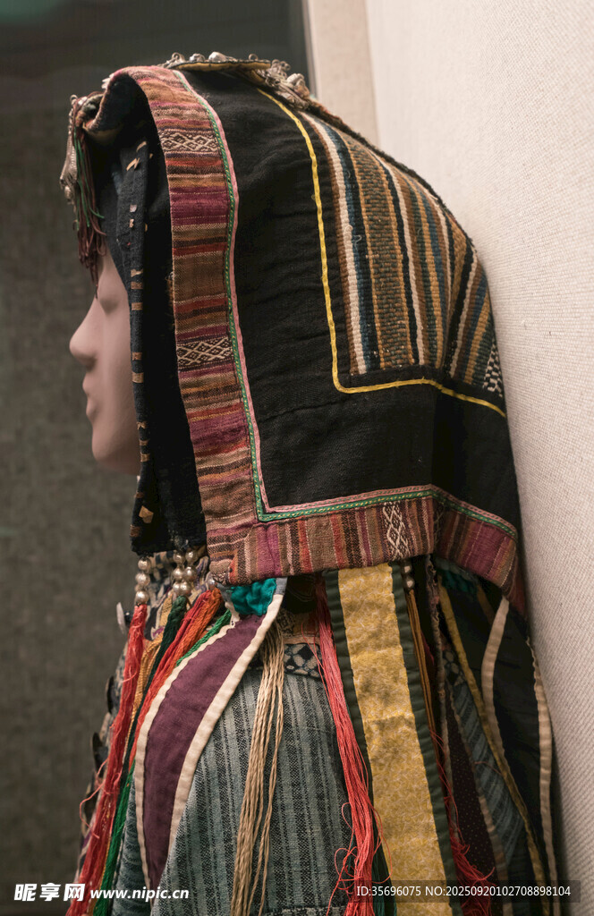 少数民族服饰