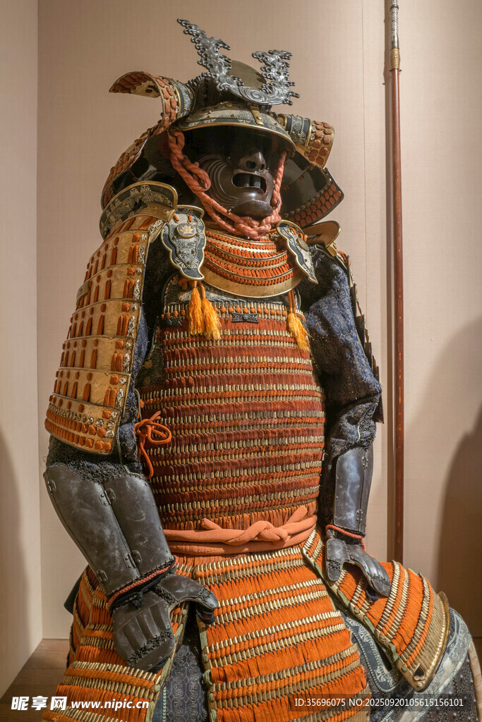 日本武士盔甲展示