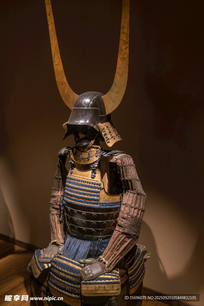 日本武士盔甲展示