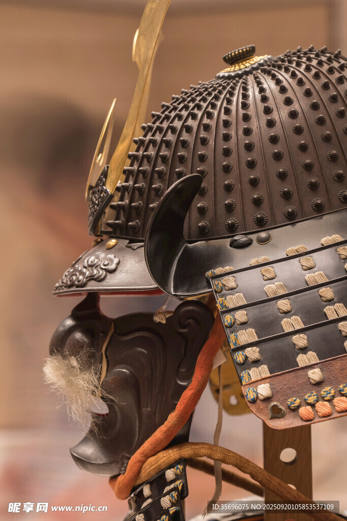 日本武士头盔