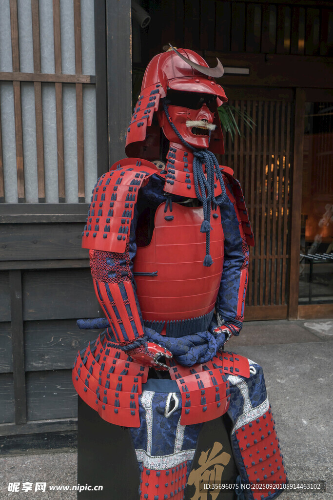 日本武士铠甲雕像