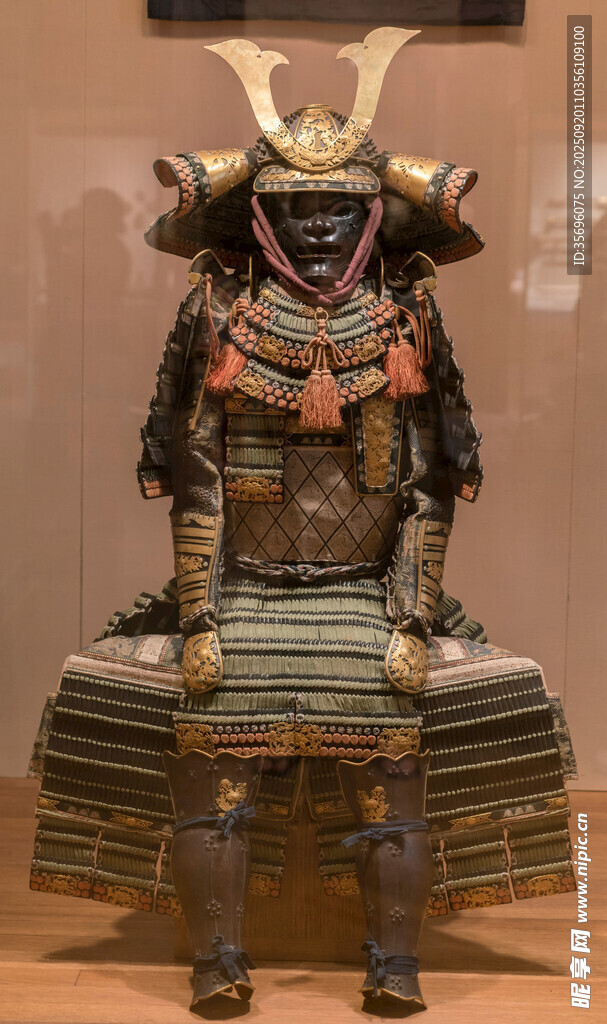 日本武士盔甲人偶展示