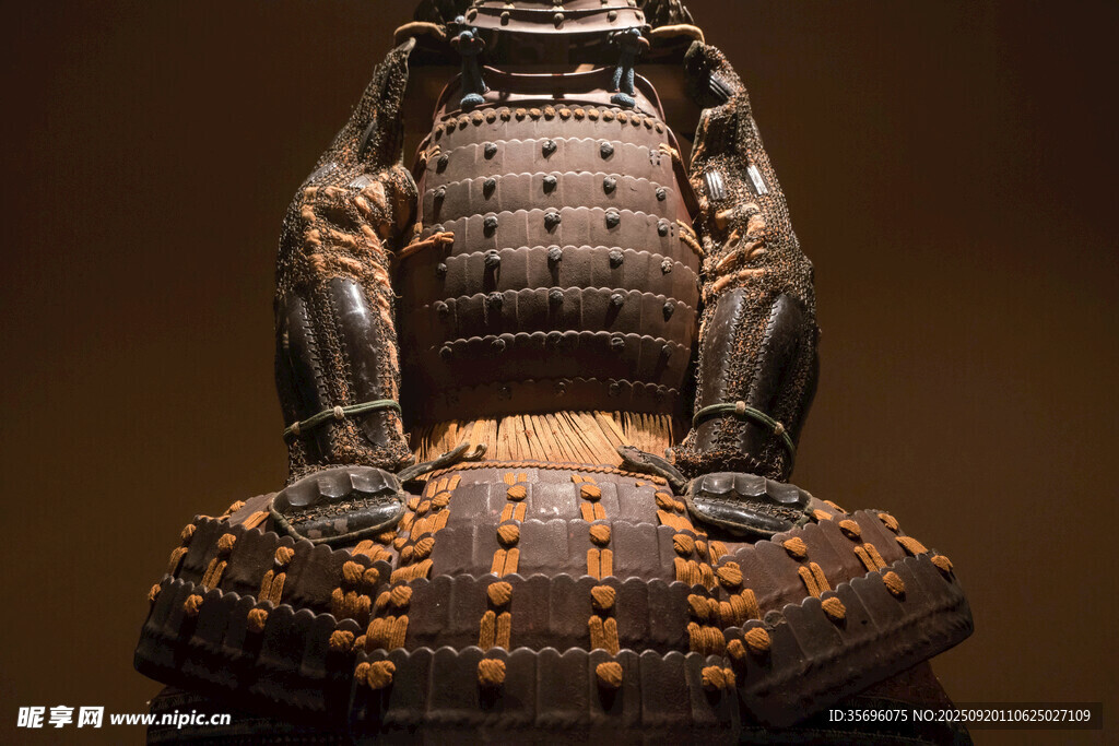 古代武士铠甲雕塑
