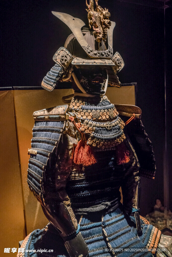 日本武士盔甲展示