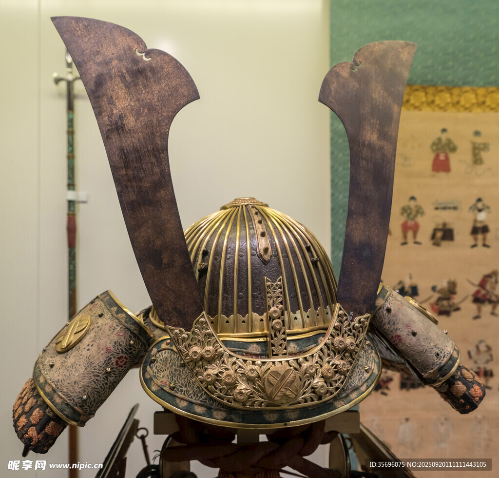 日本武士头盔展示