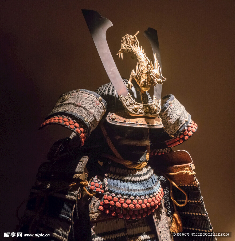 日本武士盔甲展示