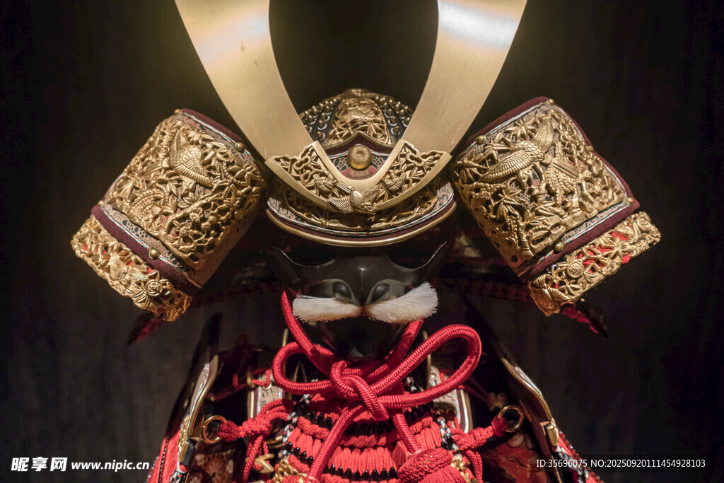 日本传统武士头盔