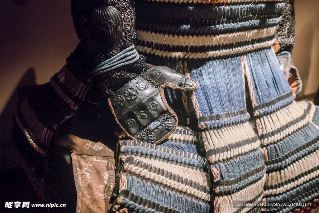 古代精美铠甲局部特写