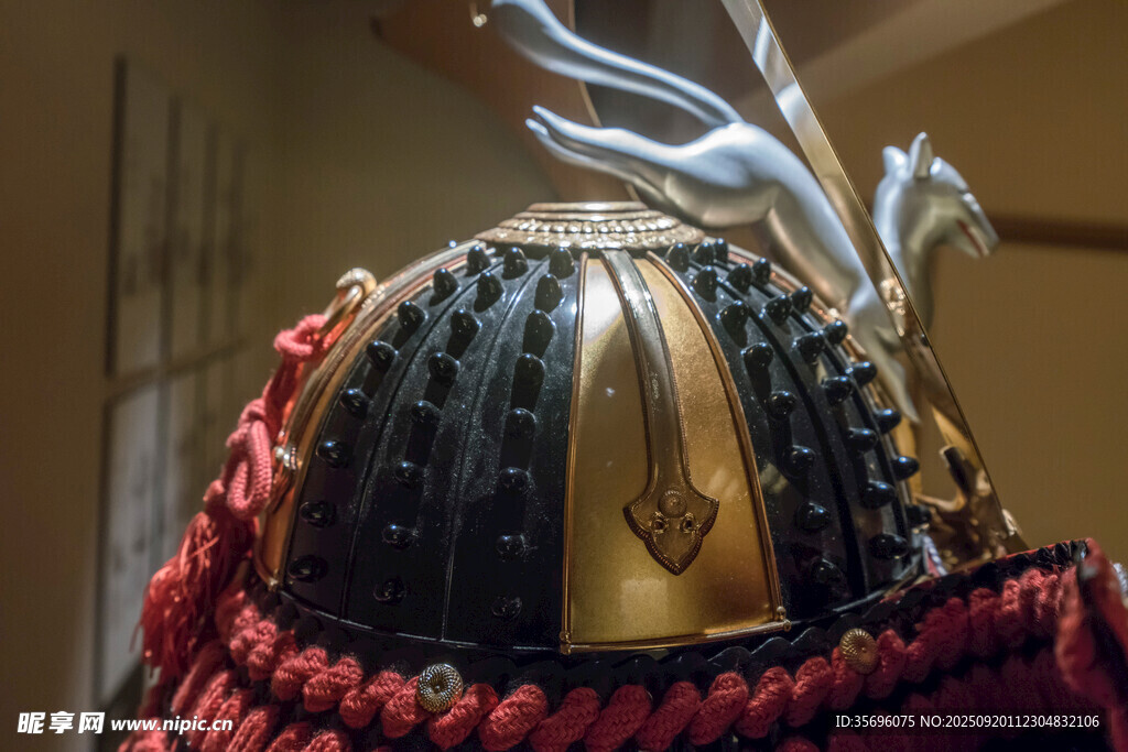 日本武士头盔特写