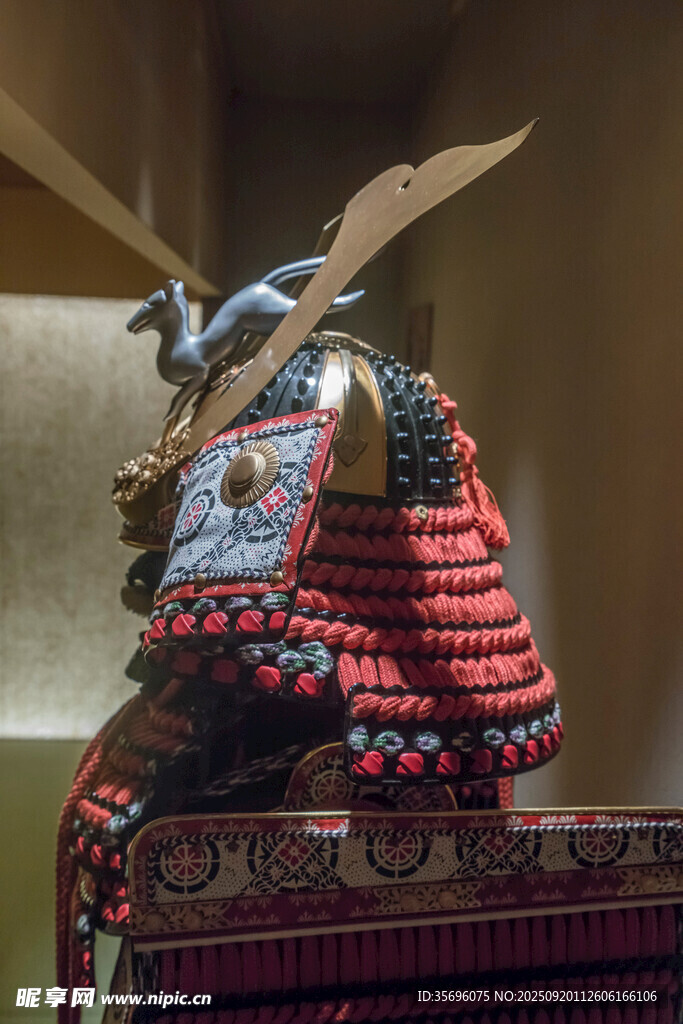 日本武士盔甲展示