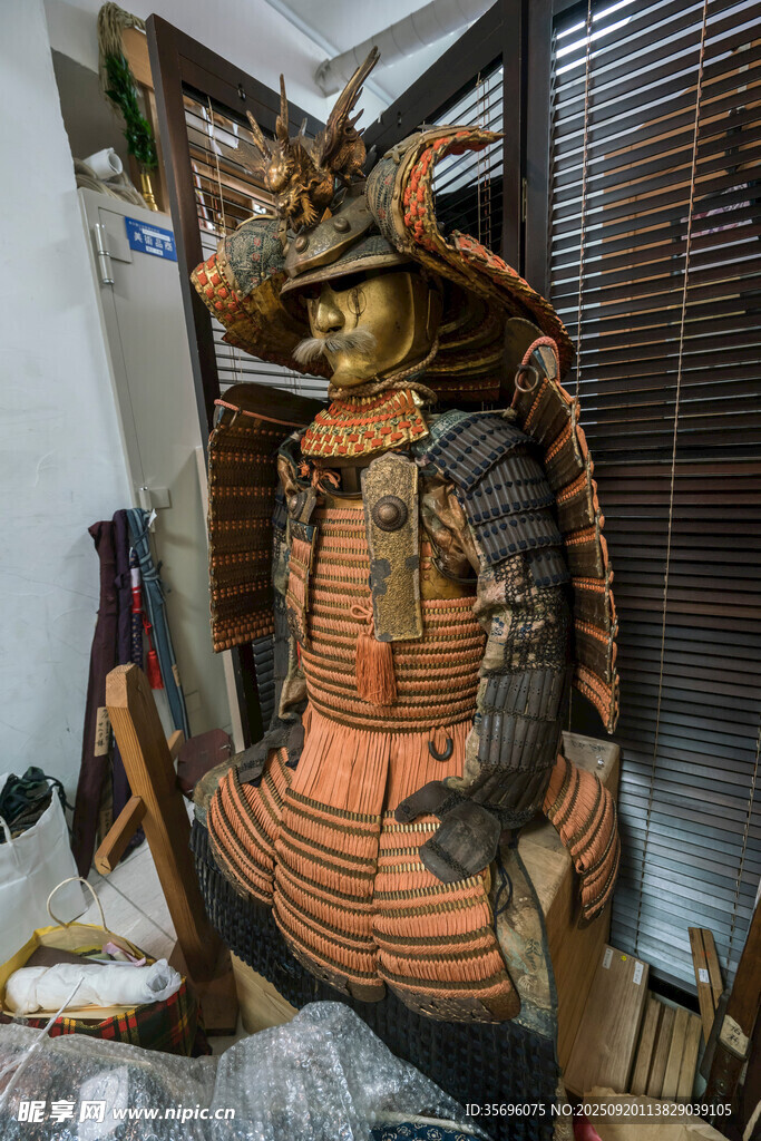 日本武士铠甲模型展示