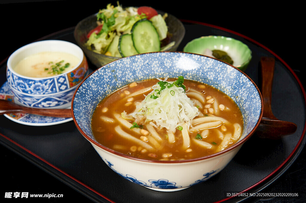 咖喱乌冬面定食