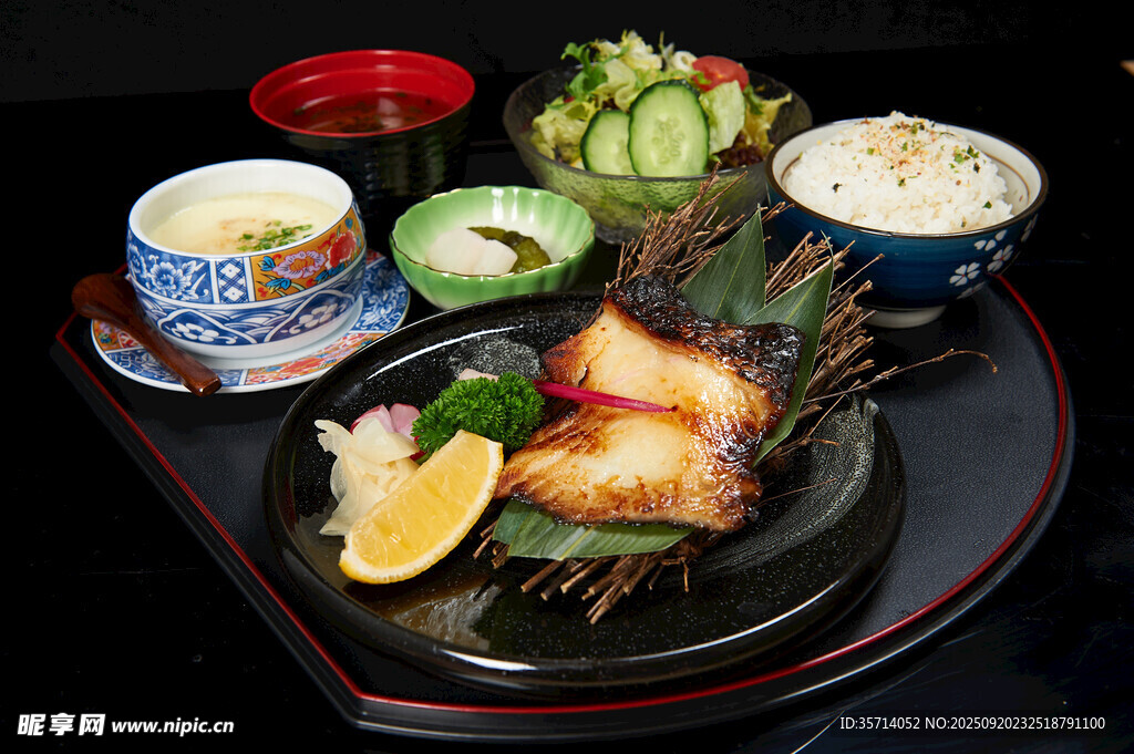 银鳕鱼定食