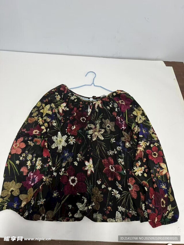碎花上衣