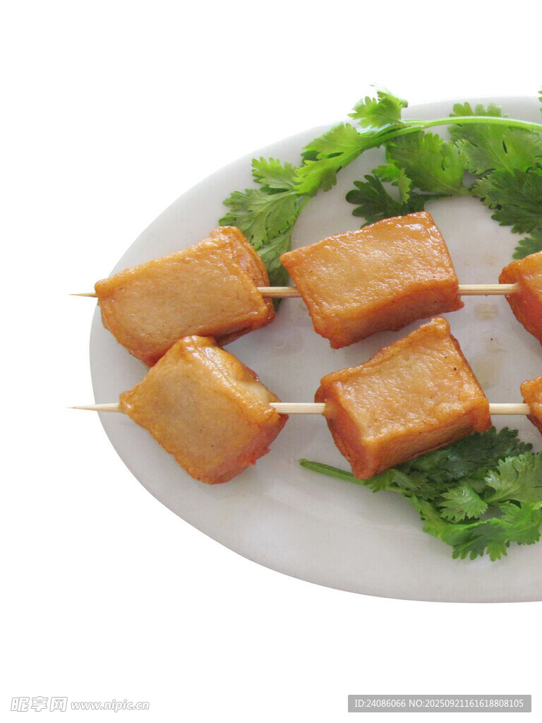 烤豆腐串摆盘