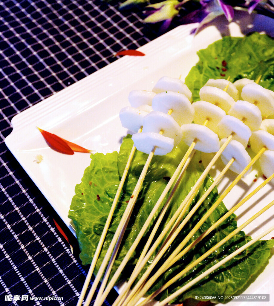 竹签串起的美味白玉菇