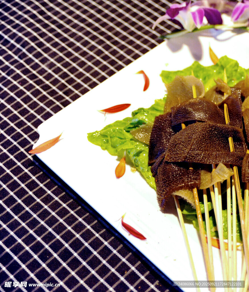 美味卤味串串摆盘精致