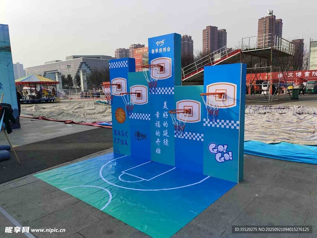 户外篮球架展示