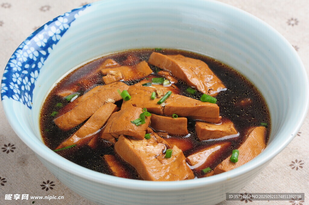 碗中美味卤豆腐