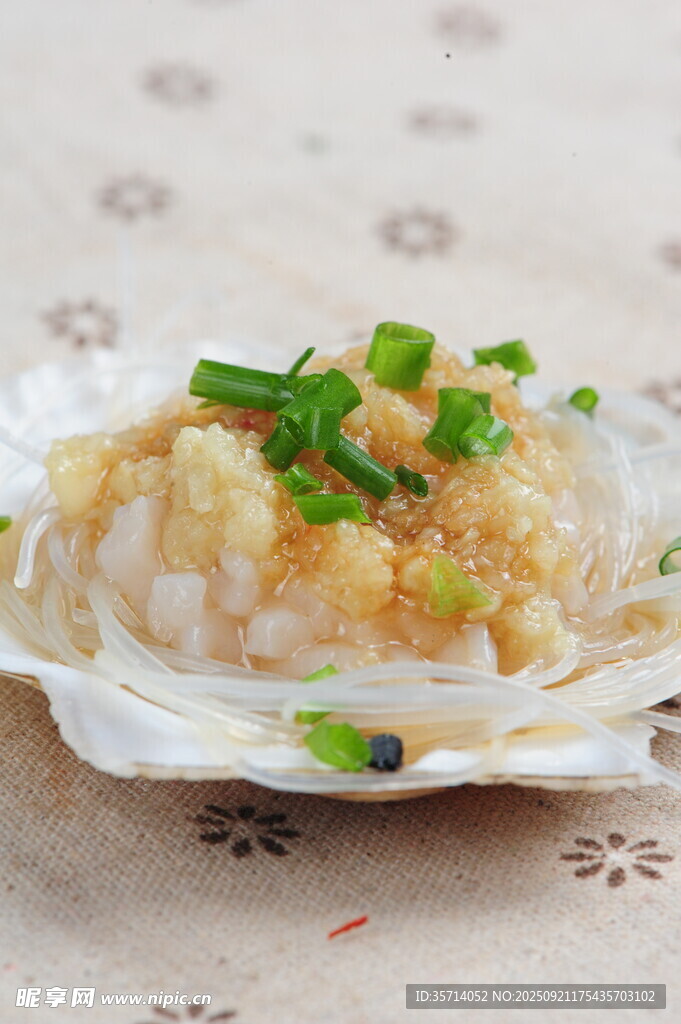 蒜蓉粉丝蒸扇贝