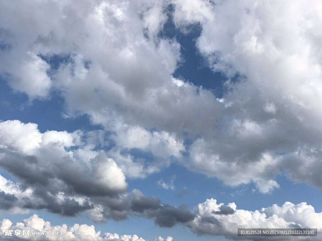 蓝天白云美景