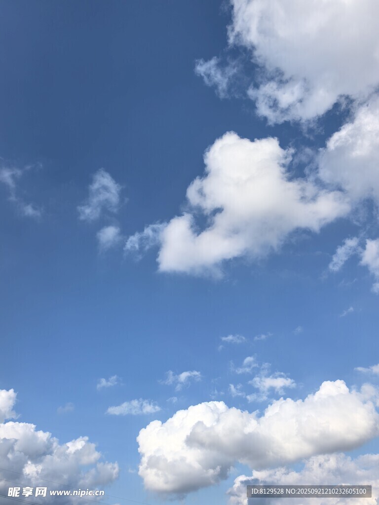 蓝天白云美景