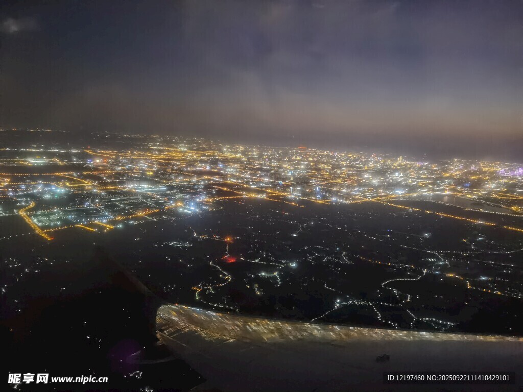 城市夜景俯瞰