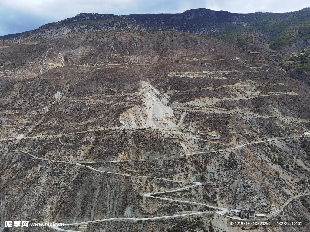 露天矿山全景